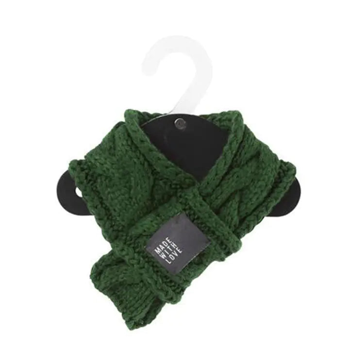 Woolen Pet Scarf with Bow Tie – Cozy Winter Accessory for Small Dogs, Puppies & Cats (Green or Red, S–M)