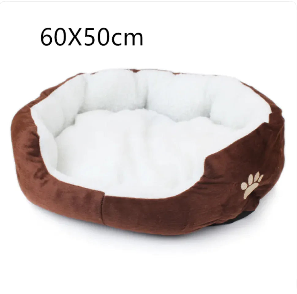 Soft Fleece Small Pet Bed – Lightweight and Cozy Sleeping Mat for Puppies, Kittens, and Small Pets (50 x 40 cm)