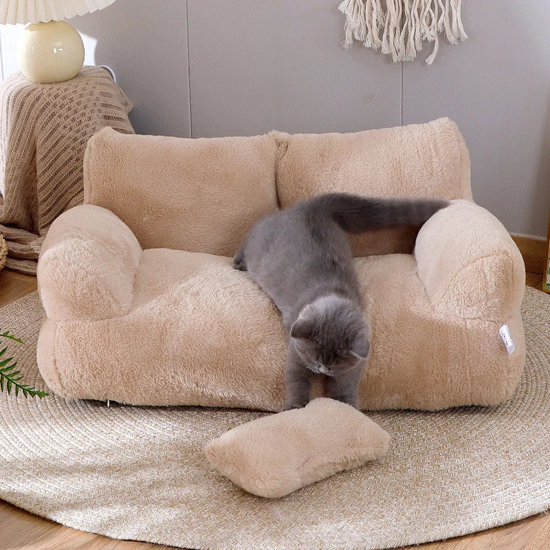 Luxurious Plush Cat Bed – Soft Elevated Pet Bed for Cats and Small Dogs