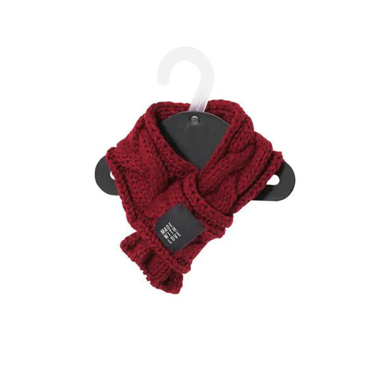 Woolen Pet Scarf with Bow Tie – Cozy Winter Accessory for Small Dogs, Puppies & Cats (Green or Red, S–M)