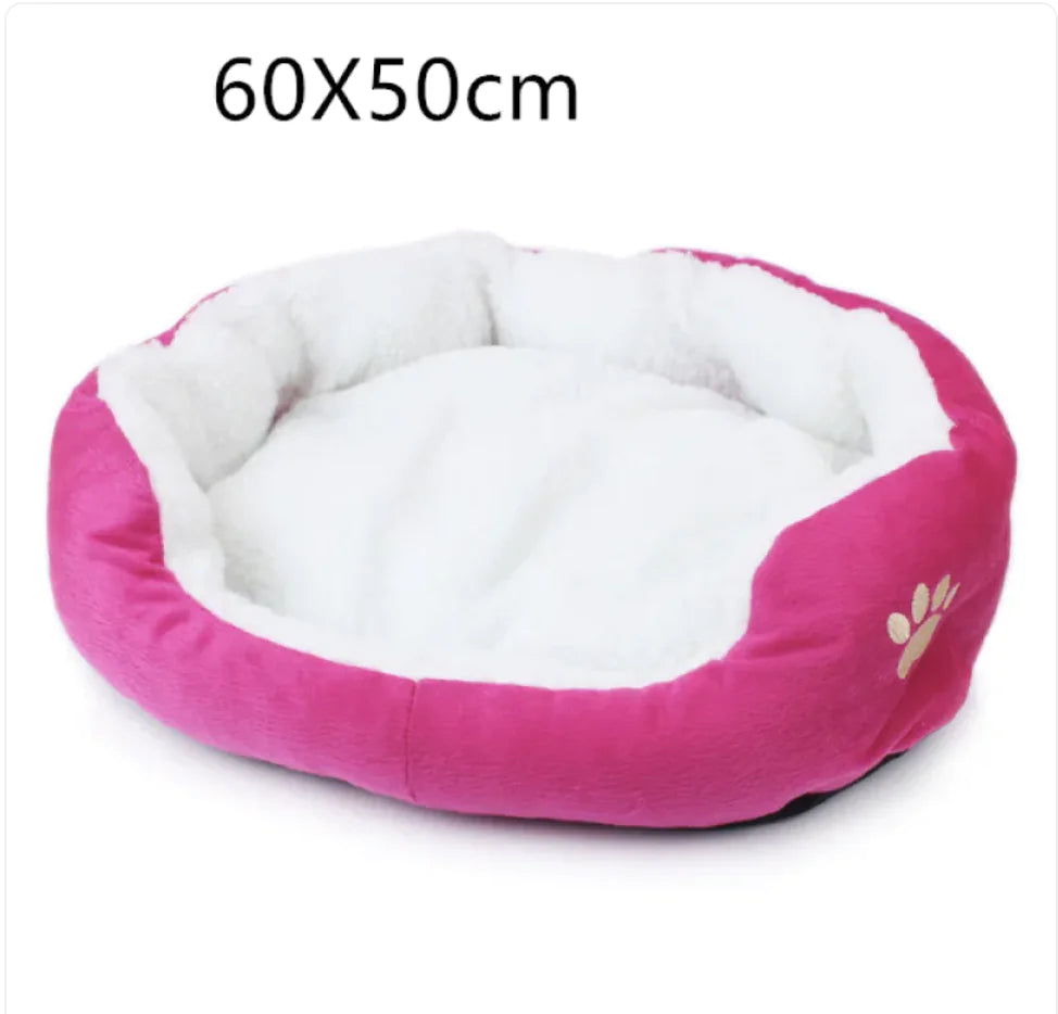 Soft Fleece Small Pet Bed – Lightweight and Cozy Sleeping Mat for Puppies, Kittens, and Small Pets (50 x 40 cm)